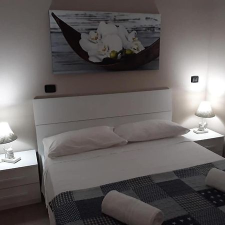 Hotel Ded 1 Parma Exteriör bild